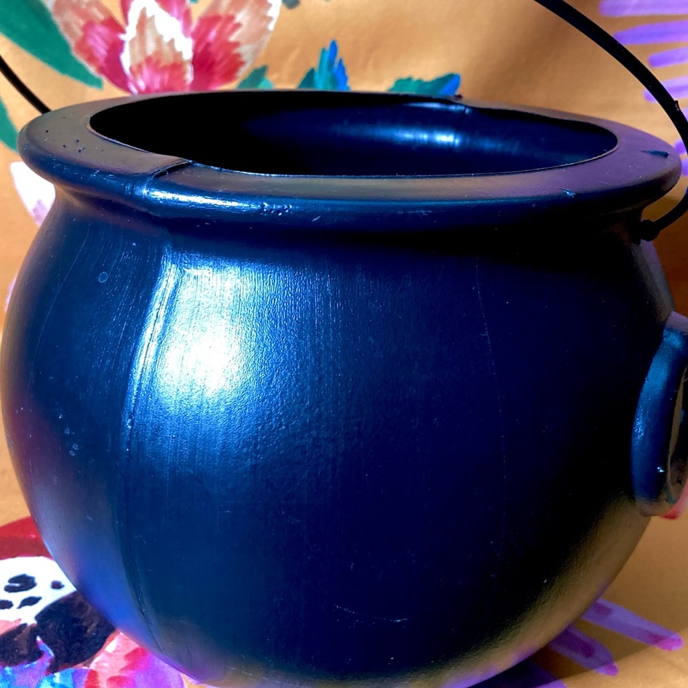 Vintage General Foam Caldron Blow Mold Halloween Candy Pail